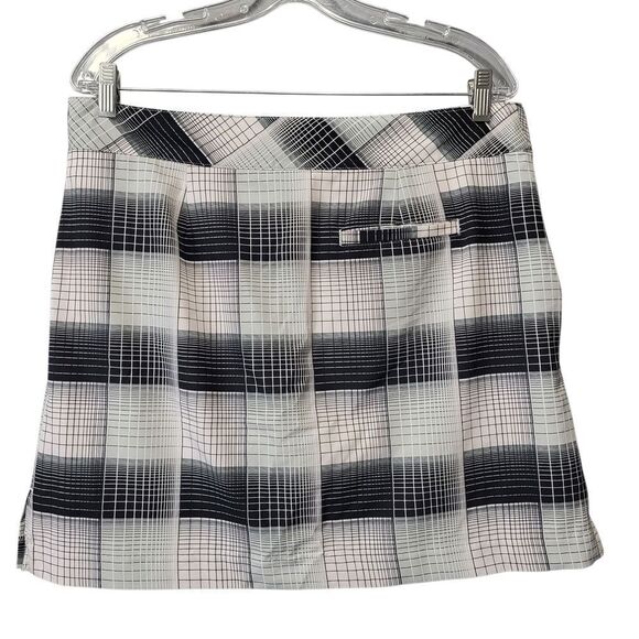 Izod Golf Grid Print Skort, Built-in Shorts Black White, Size 10 - Picture 3 of 10